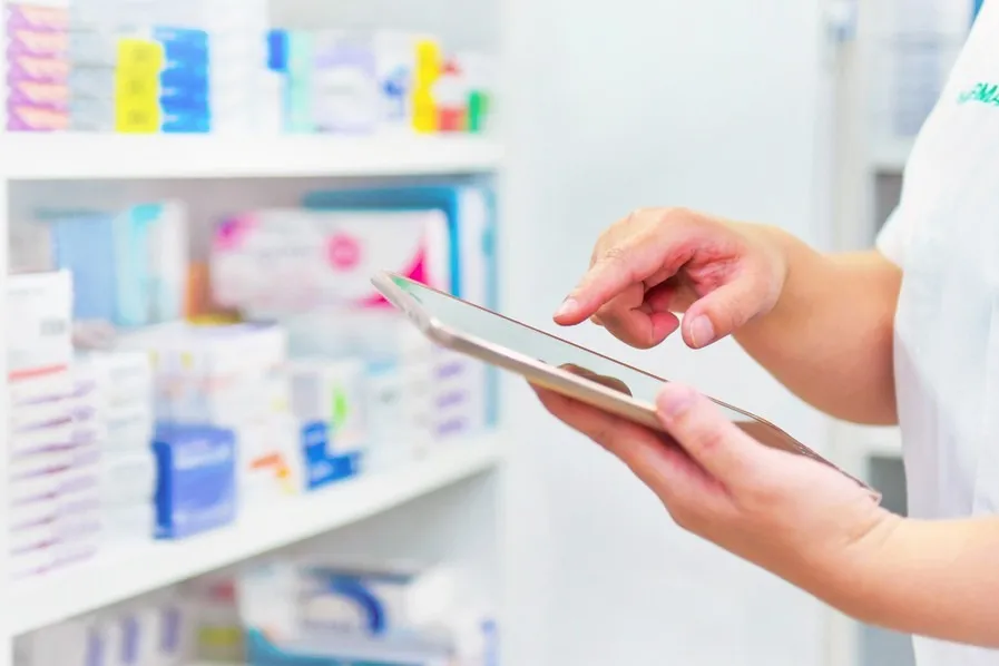 【トモズ 武蔵新城店】ドラッグストアの品出しスタッフ